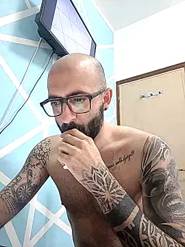 tatuatoreveneto online show from April 21, 7:36 am