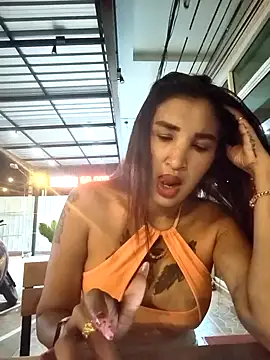 Bonnie-Thai online show from April 29, 5:30 pm