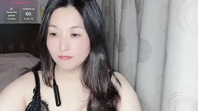 D-Misslu online show from April 25, 1:14 pm