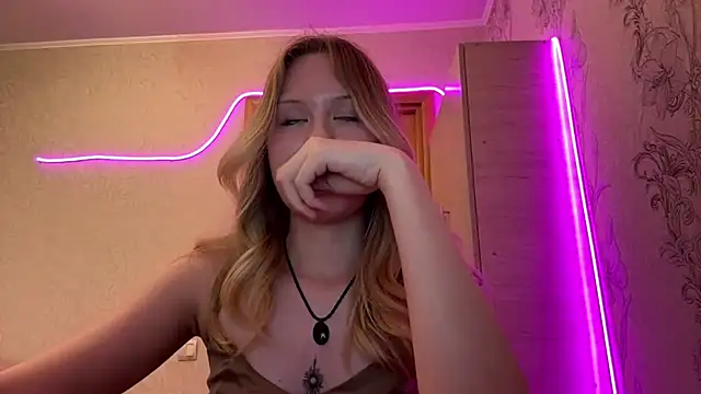 HoneyBlink online show from April 27, 2:26 pm