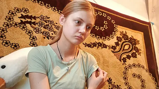 LunaLaday online show from June 6, 3:22 am