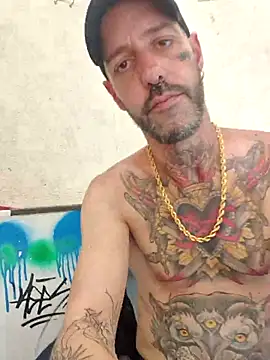 Snapshot of DuroHustler chatting on July 21, 1:02 pm DuroHustler online show from July 21, 1:02 pm