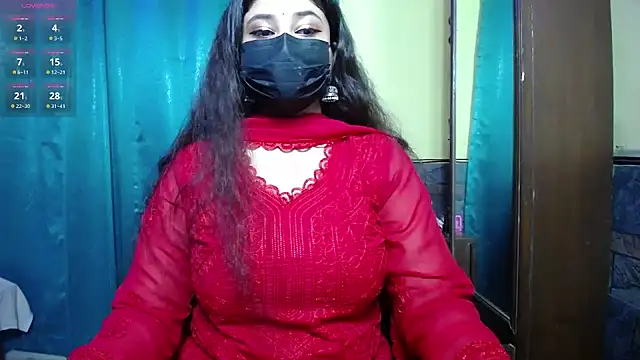 Snapshot of -Queenie chatting on July 24, 7:34 pm -Queenie online show from July 24, 7:34 pm