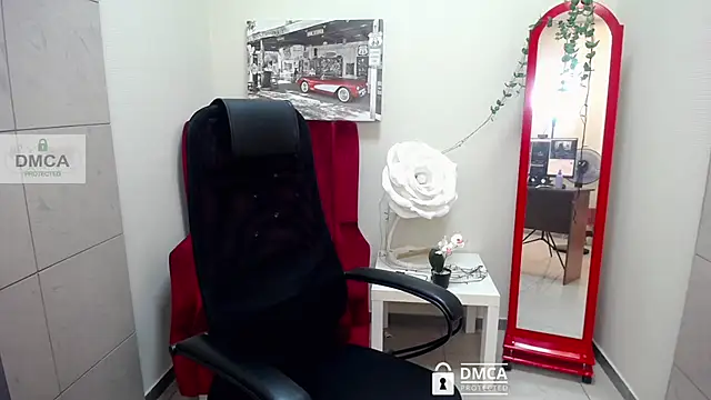  donnaSia  online show from June 1, 10:39 am