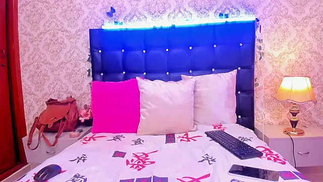 Zara Cris online show from June 15, 7:27 pm