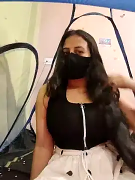 Snapshot of Priya_9945 chatting on May 15, 4:25 pm Priya 9945 online show from May 15, 4:25 pm