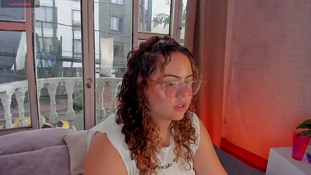 Snapshot of Samantha_Greey_ chatting on May 23, 8:46 pm Samantha Greey online show from May 23, 8:46 pm