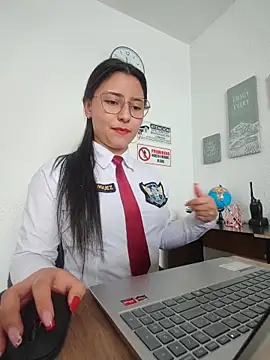 Snapshot of Queen_linda1 chatting on May 11, 4:48 pm Queen linda1 online show from May 11, 4:48 pm