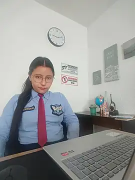 Snapshot of Queen_linda1 chatting on May 22, 2:12 pm Queen linda1 online show from May 22, 2:12 pm