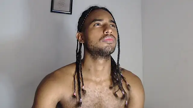 Snapshot of salvatore_amator chatting on May 9, 6:02 pm salvatore amator online show from May 9, 6:02 pm