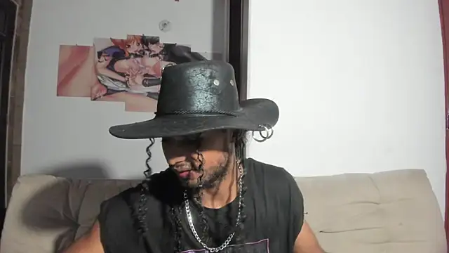 Snapshot of salvatore_amator chatting on May 18, 4:51 am salvatore amator online show from May 18, 4:51 am