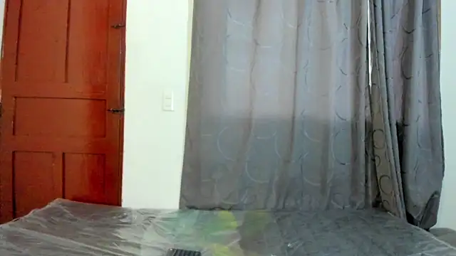 Snapshot of salvatore_amator chatting on May 26, 11:01 pm salvatore amator online show from May 26, 11:01 pm