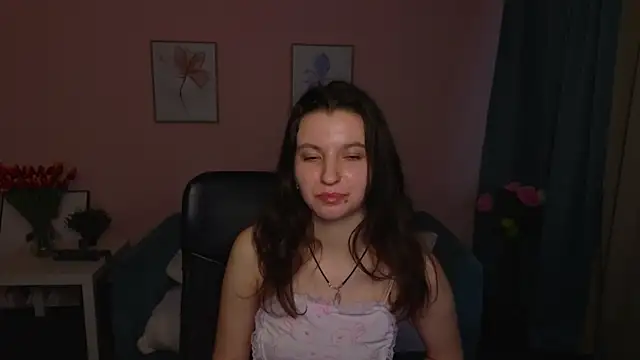 BelovedAlice online show from April 25, 6:38 am