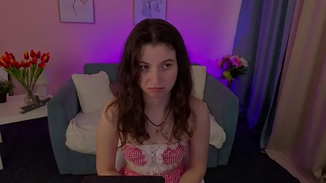 Snapshot of BelovedAlice chatting on May 13, 1:41 pm BelovedAlice online show from May 13, 1:41 pm