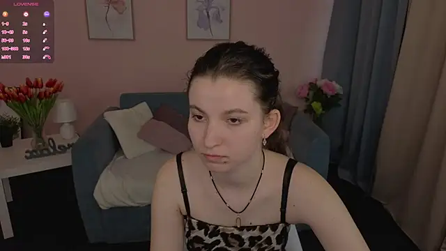 Snapshot of BelovedAlice chatting on May 20, 6:52 am BelovedAlice online show from May 20, 6:52 am