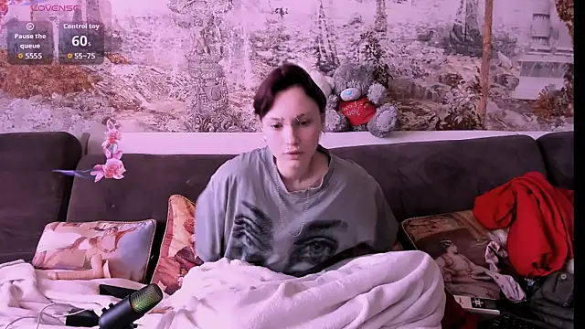 VikaViktoria online show from May 1, 9:36 am