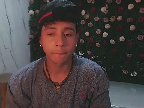 jbarto  online show from April 24, 10:01 pm