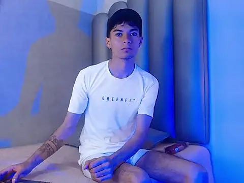Yefersonyoss online show from May 5, 7:33 pm