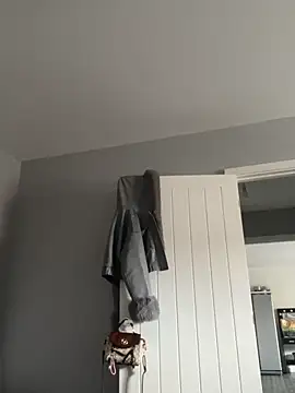 Poppylooloo online show from June 21, 1:03 pm