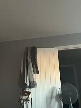Poppylooloo online show from June 23, 7:01 pm