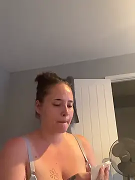 Poppylooloo online show from July 5, 1:07 pm