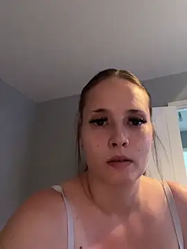 Poppylooloo online show from July 18, 1:04 pm