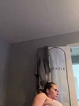 Poppylooloo online show from July 26, 1:07 pm