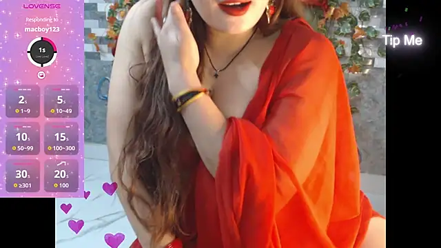 Snapshot of The_Queen_Arinaah chatting on August 2, 3:32 pm The Queen Arinaah online show from August 2, 3:32 pm