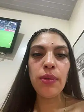 Snapshot of celeste_Ba chatting on June 4, 9:54 pm celeste Ba online show from June 4, 9:54 pm