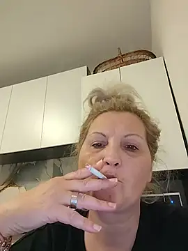 Divineblond online show from March 5, 8:27 pm