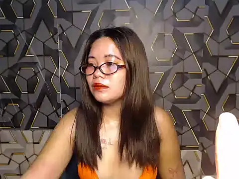 Snapshot of ur_prettychelsie chatting on May 31, 7:48 pm ur prettychelsie online show from May 31, 7:48 pm