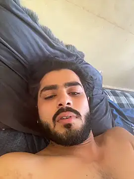 bunnyboy20 online show from April 27, 8:12 am