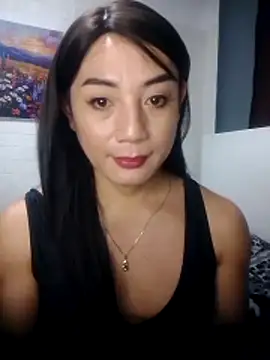 Asian Liezly online show from May 3, 1:50 pm