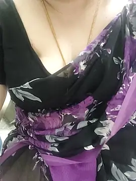 Snapshot of Call_Honey chatting on July 8, 5:39 pm Call Honey online show from July 8, 5:39 pm