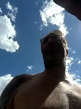 visualizechat online show from April 22, 3:46 pm