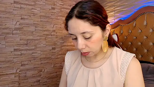Snapshot of stephaniesun_ chatting on April 24, 12:40 pm stephaniesun online show from April 24, 12:40 pm