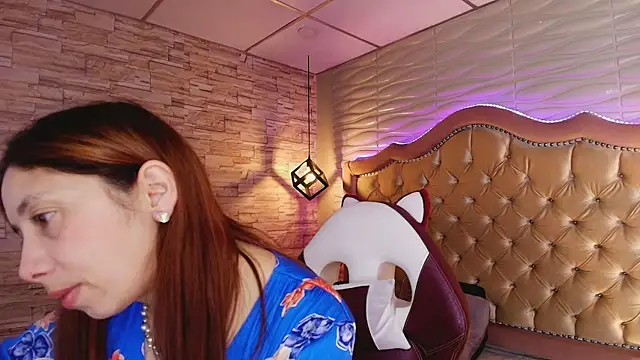 Snapshot of stephaniesun_ chatting on May 3, 1:28 pm stephaniesun online show from May 3, 1:28 pm