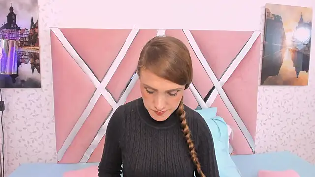 Snapshot of Nicoll_89 chatting on June 9, 12:17 pm Nicoll 89 online show from June 9, 12:17 pm