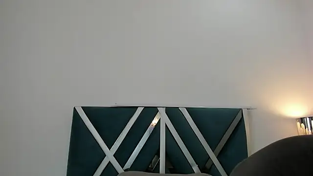 Snapshot of Nicoll_89 chatting on June 14, 12:07 pm Nicoll 89 online show from June 14, 12:07 pm