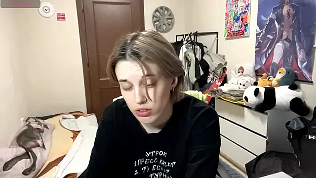 Queen moments  online show from April 27, 1:20 pm