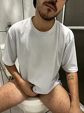 xxxranier online show from May 18, 9:59 am