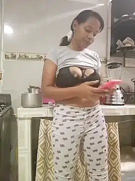 Snapshot of Stefany_03_ chatting on June 28, 1:22 am Stefany 03 online show from June 28, 1:22 am