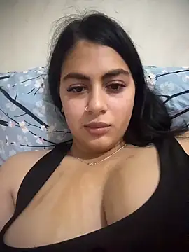 LilyLovell online show from May 10, 9:31 pm