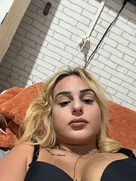 Snapshot of micasex chatting on June 17, 2:25 am micasex online show from June 17, 2:25 am