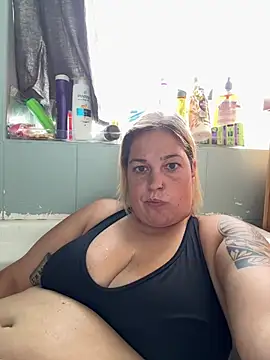 Snapshot of SecretRavenXO chatting on July 21, 2:41 pm SecretRavenXO online show from July 21, 2:41 pm