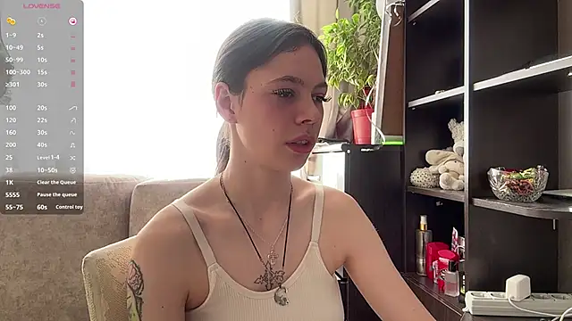 Snapshot of TuZezima chatting on June 10, 3:11 pm TuZezima online show from June 10, 3:11 pm