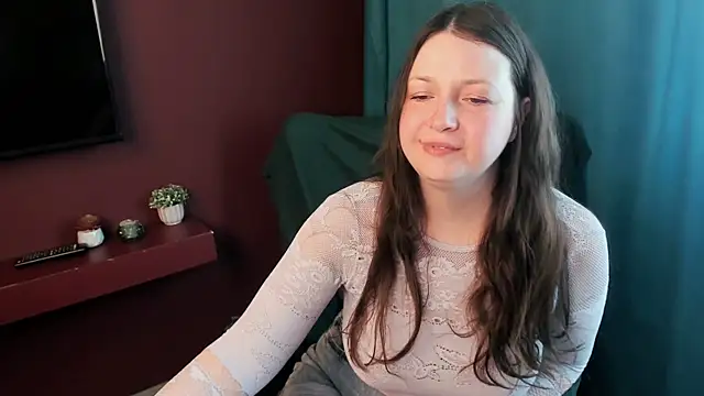 NellieBev online show from May 10, 2:44 pm