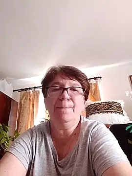 KetQueen101 online show from May 11, 2:34 pm