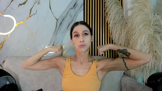 Snapshot of TinaJaneo_01 chatting on July 23, 6:33 am TinaJaneo 01 online show from July 23, 6:33 am