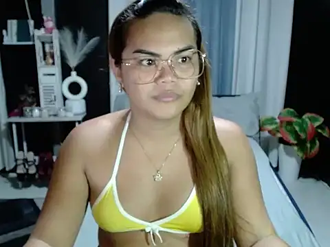 Snapshot of Kendallfoxx chatting on June 4, 9:21 pm Kendallfoxx online show from June 4, 9:21 pm